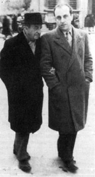 Piero Santi a passeggio per Firenze con Aldo Palazzeschi negli anni Cinquanta