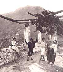 Foto di Wilhelm von Gkloeden da ''The spell of Southern shores'' - 1926