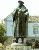 Monumento moderno a Joao Rodriguez.